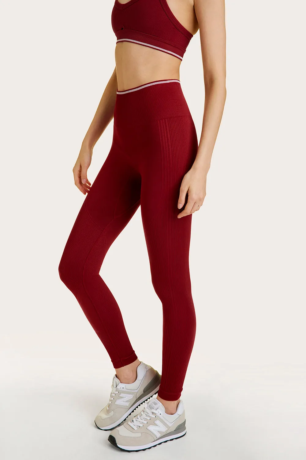 Garnet Seamless Set
