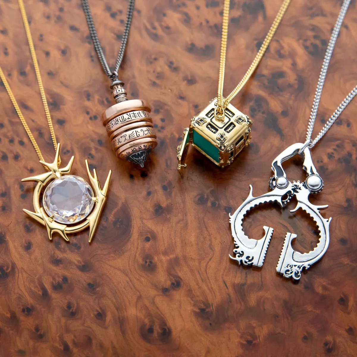 Magic: The Gathering X RockLove Black Vise Necklace