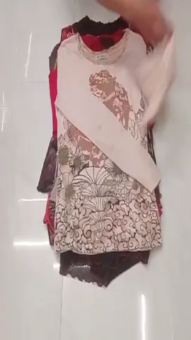 Y2K Italian Tops: 10 Pieces
